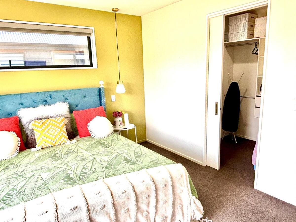 Holiday home Modern Three Bedroom House Christchurch