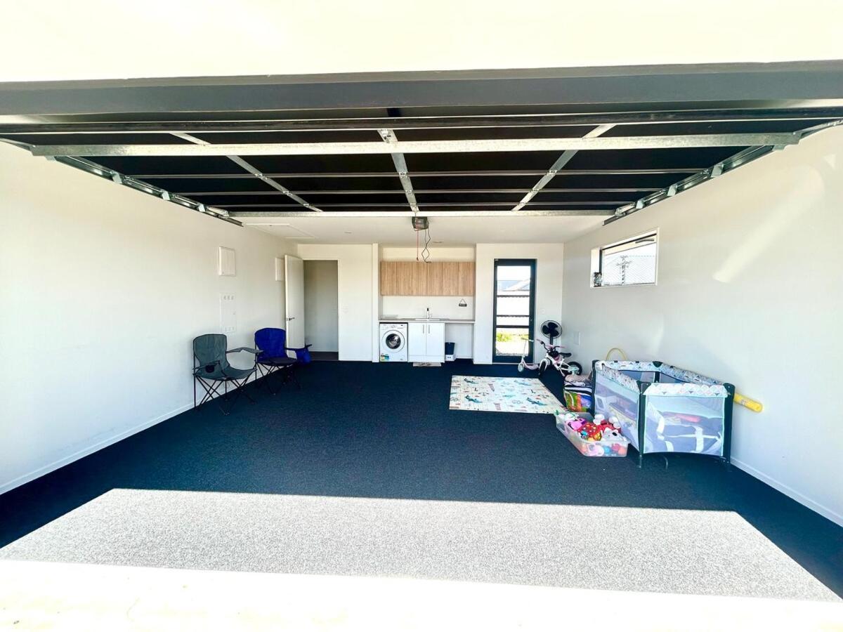 Holiday home Modern Three Bedroom House Christchurch