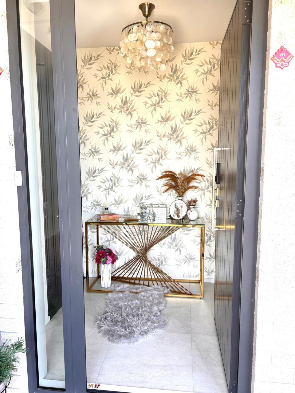 Modern Three Bedroom House * Christchurch