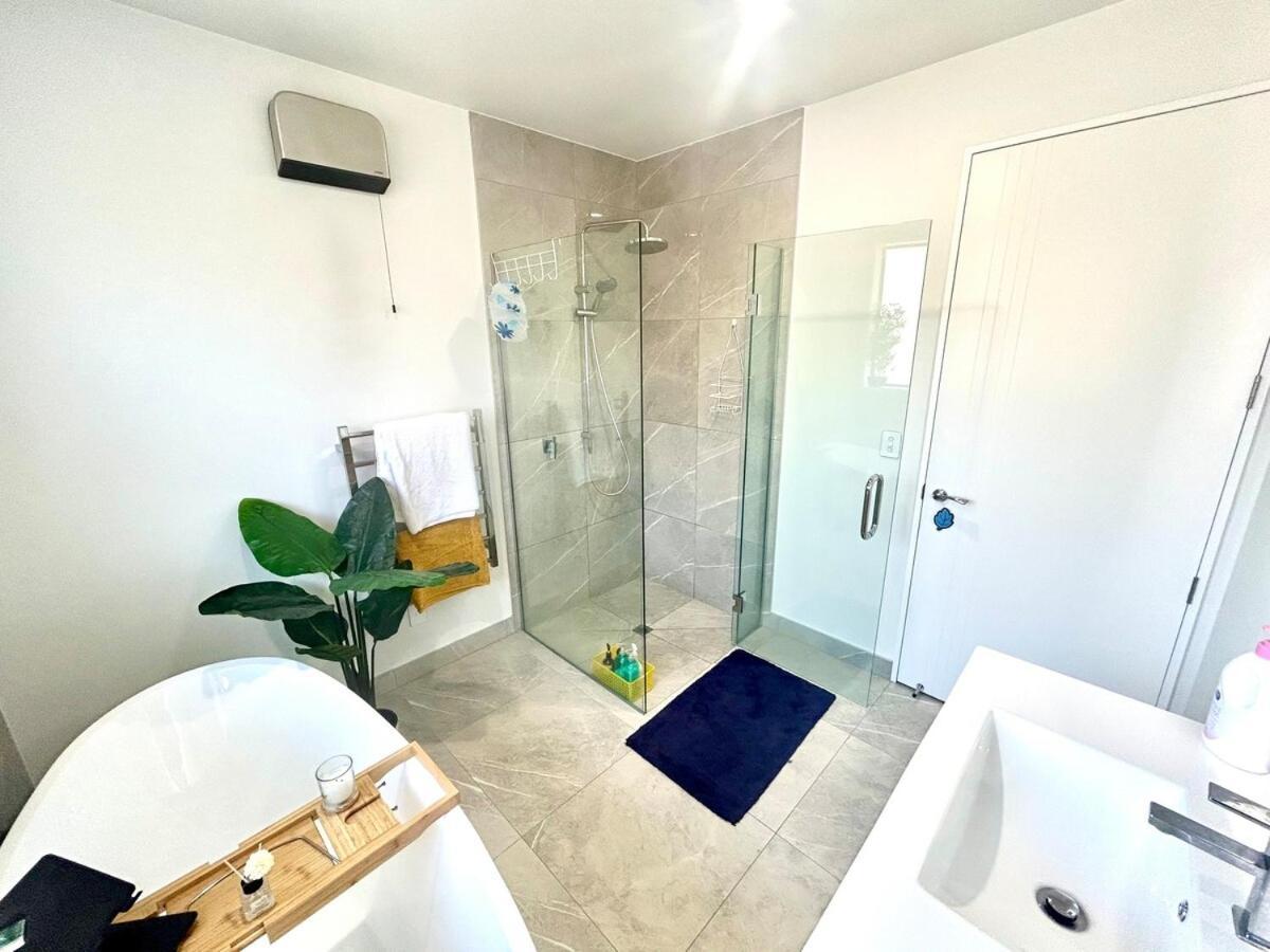 Holiday home Modern Three Bedroom House Christchurch