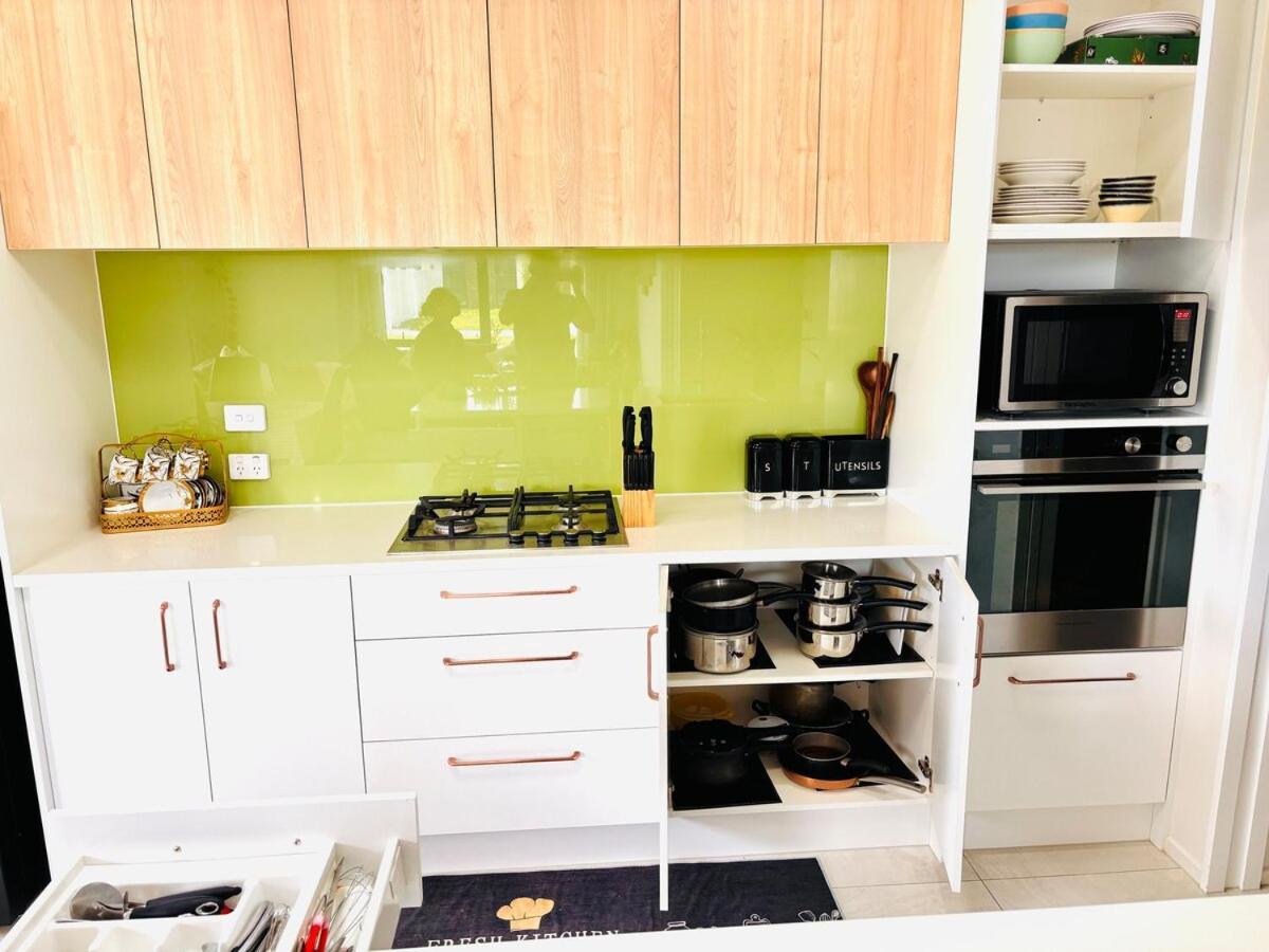 Holiday home Modern Three Bedroom House *